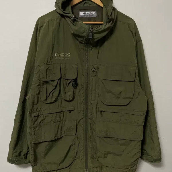 [BUNJANG] 105-110 BLACK BOX Khaki Nylon Loose Fit Windbreaker Jacket / 105-110 BLACK BOX 카키 나일론 루즈핏 바람막이 자켓 정품