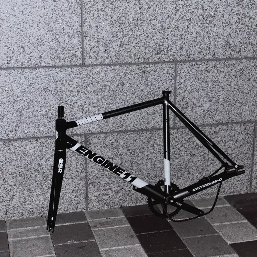[BUNJANG] Engine11 Crit.D Neon Charcoal L Size Full Bike / 엔진11 크릿디 네온차콜 L 무하자급 급처