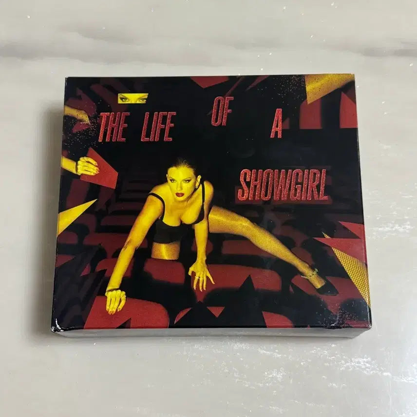 [BUNJANG] Taylor Swift Showgirl Deluxe Limited Edition CD / 테일러 스위프트 쇼걸 디럭스 한정판 cd