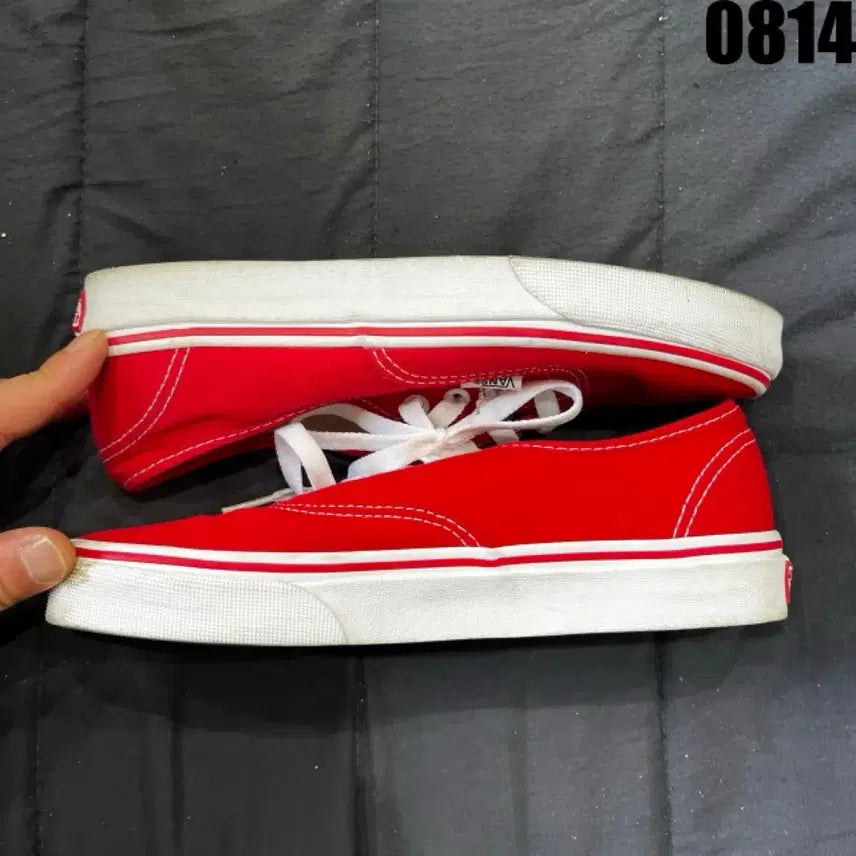 [BUNJANG] Vans Authentic Red Sneakers Size 235 / 반스 어센틱 레드 스니커즈 235