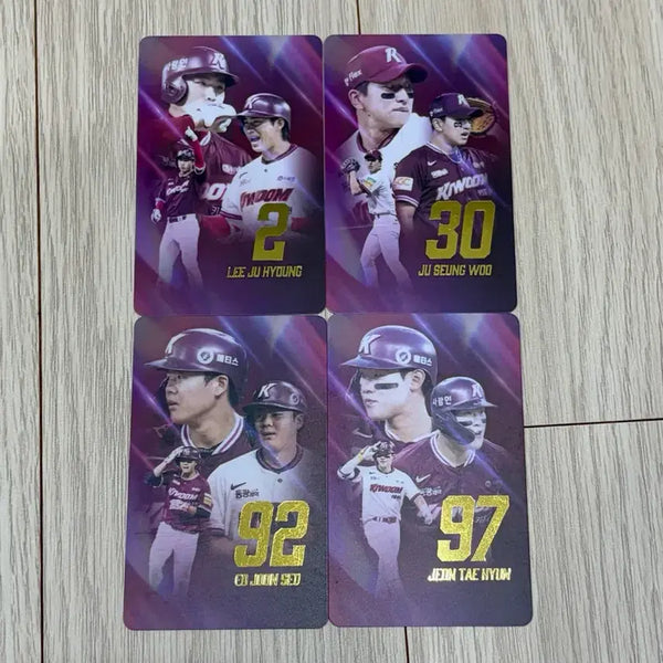 [BUNJANG] Kiwoom Heroes Baseball Team Gochuck Random Photocard Set - Lee Joo-hyung, Joo Seung-woo, Eo Jun-seo, Jeon Tae-hyun / 키움 히어로즈 고척 랜덤 포토카드 포카 이주형 주승우 어준서 전태현