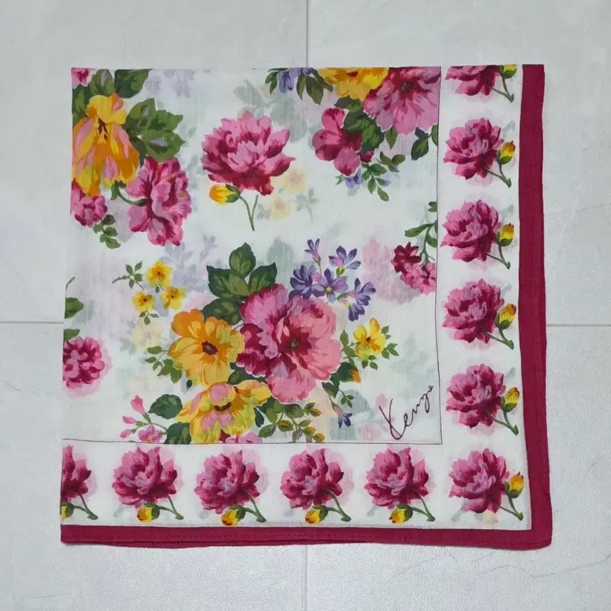 [BUNJANG] Kenzo Flower Scarf / 겐조 플라워 손수건