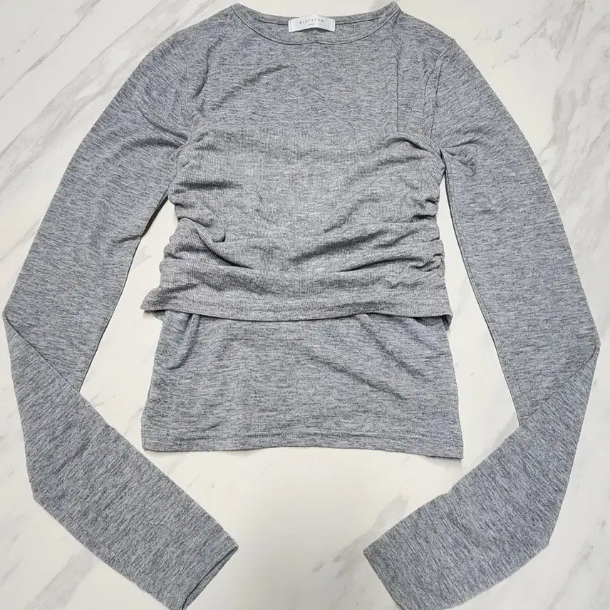 [BUNJANG] Grey Shirring Crop Long Sleeve T-Shirt / (새상품) 그레이 셔링 크롭 긴팔