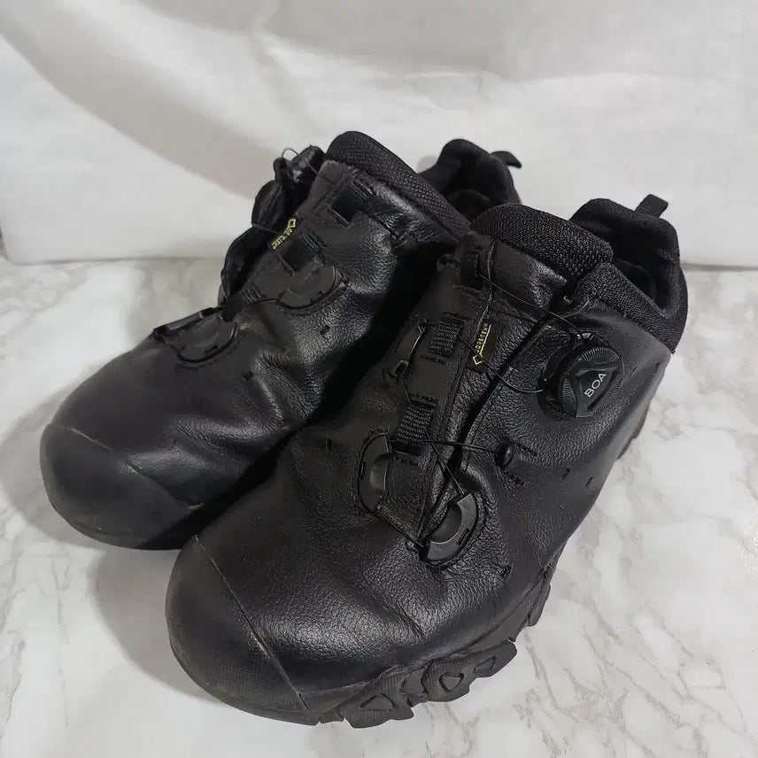 [BUNJANG] Trackstar Gore-Tex Men's Hiking Boots / 트랙스타 고어텍스 남성 등산화 250 (26D461)