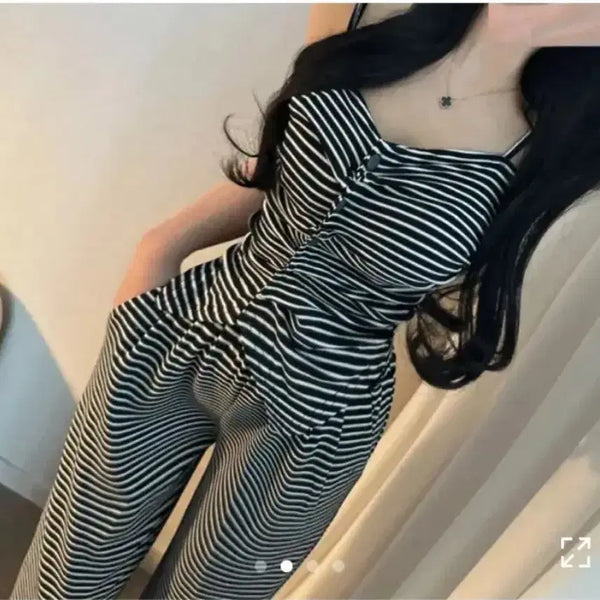 [BUNJANG] Striped Gathered Cut-out Tank Top Training Set / 단가라 셔링 트임 나시 트레이닝 세트