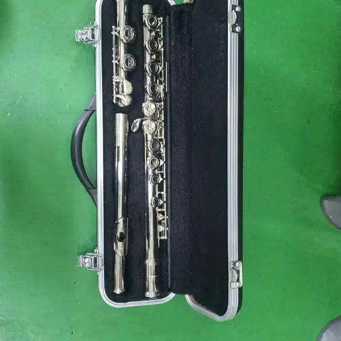 [BUNJANG] Flute with Hard Case / 플루트 케이스 포함