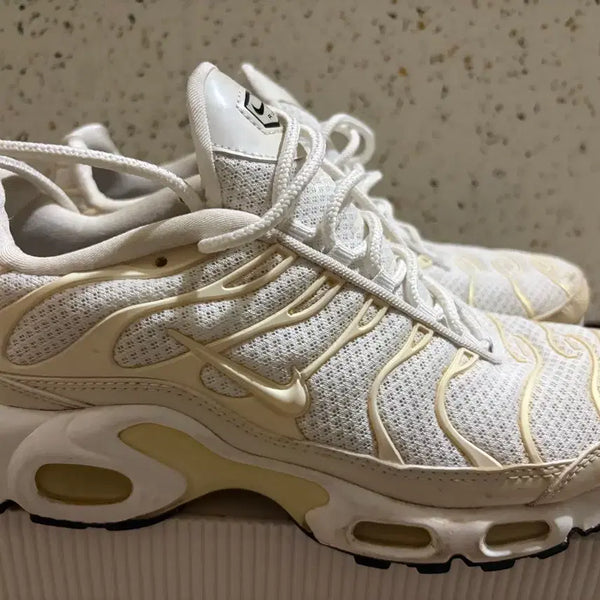 [BUNJANG] Nike Air Max Plus TN White Women's Size 255mm / 나이키 에어맥스 플러스 TN 화이트 우먼스 255mm