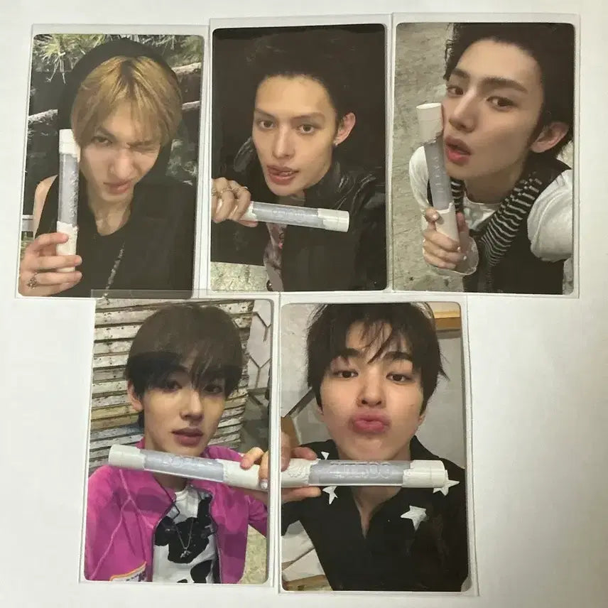 [BUNJANG] CORTIS Cheer Stick Bundle Set Photocards (Martin, James, Junghoon, Geonho) / 코르티스 응원봉 포카 일괄 양도 마틴 제임스 주훈 성현 건호