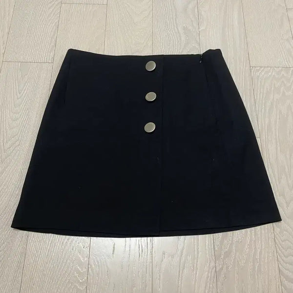 [BUNJANG] Modelbox Button Point Mini Skirt Black / Modelbox 모델박스 버튼 포인트 블랙 미니 스커트