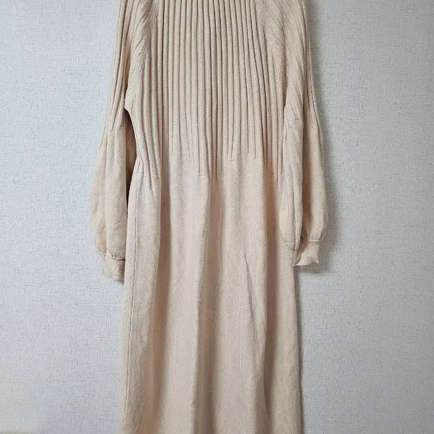[BUNJANG] High-Quality Beige Pintuck Knit Long Dress / 고퀄 베이지색 핀턱 니트 롱원피스