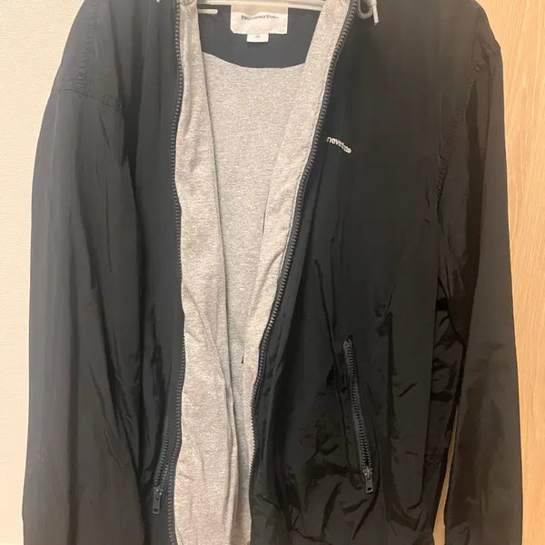 [BUNJANG] Thisisneverthat Hooded Windbreaker Black Unisex / 디스이즈네버댓 후드바람막이 블랙 남여공용