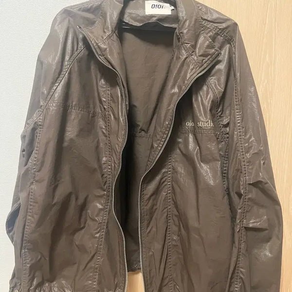 [BUNJANG] OIOI Studio Jacket Brown Windbreaker / OIOI 스튜디오 자켓 브라운 바람막이