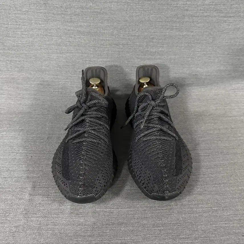 [BUNJANG] Adidas Yeezy Boost 350 V2 Black Non-Reflective Men's Shoes (260mm) / 아디다스 이지부스트 350V2 블랙 논리플렉티브/남성(260mm)/s2139