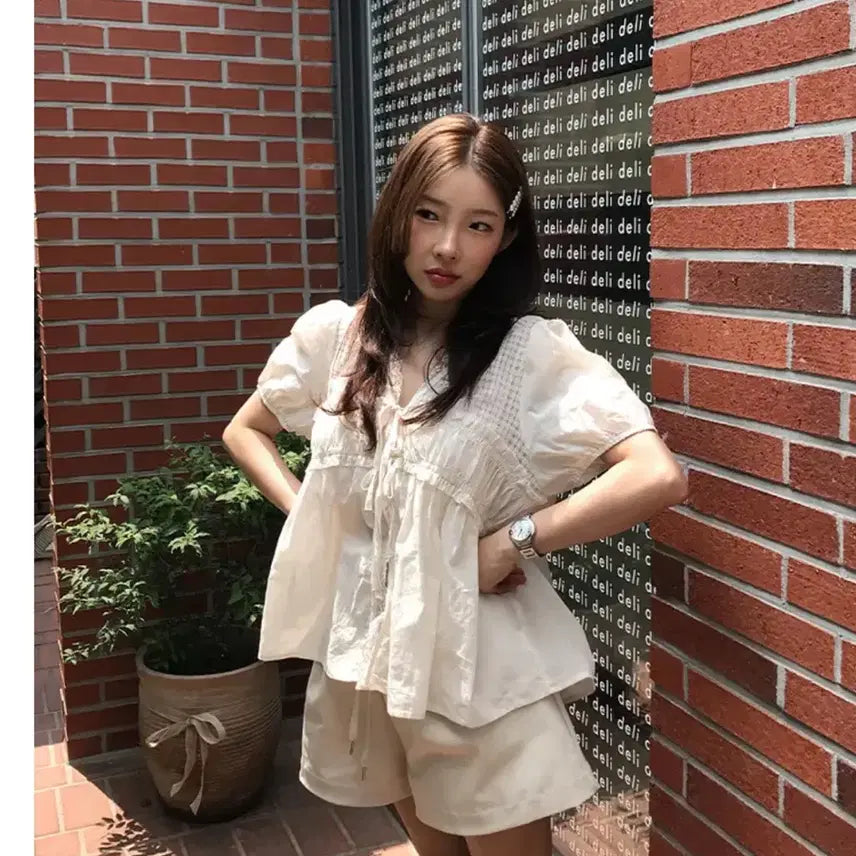 [BUNJANG] Deffin Frill Blouse / 더핀 프릴블라우스