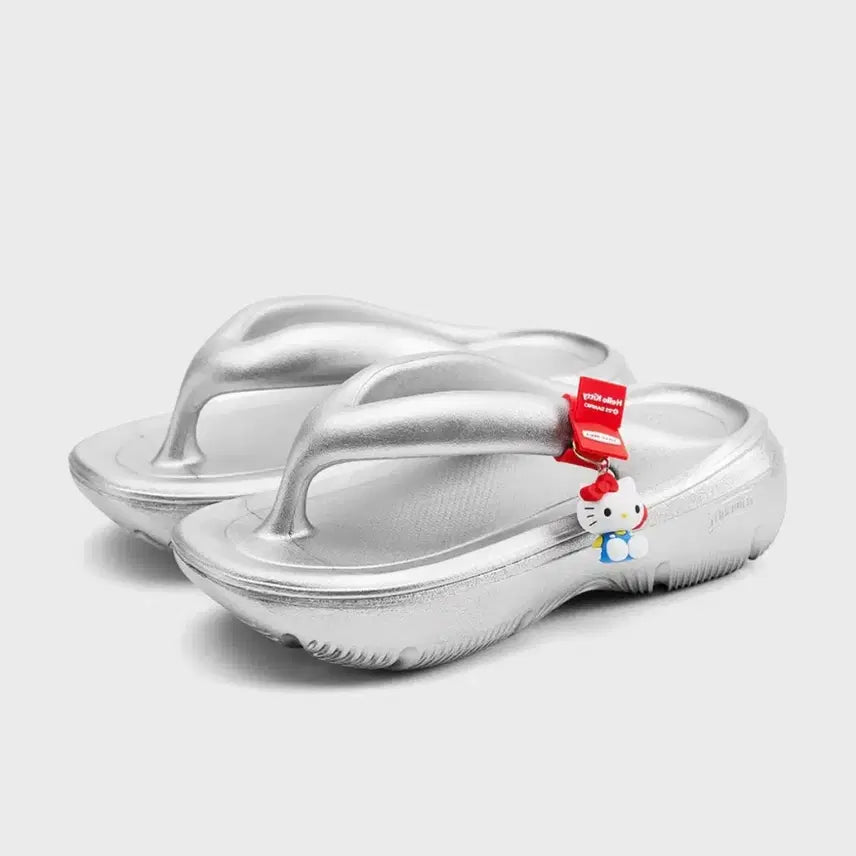 [BUNJANG] TonTon Plumpy Sanrio Hello Kitty Silver Flip-Flops 250 / [새상품] 토앤토 플럼피 산리오 헬로키티 실버 쪼리 250