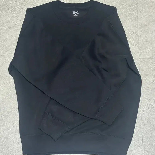 [BUNJANG] Uniqlo Oversized Sweatshirt Black / 유니클로 오버사이즈 맨투맨 블랙