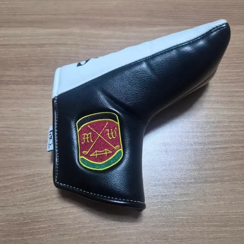 [BUNJANG] PRG Golf Manhattan Woods Golf Club Embroidered Blade Putter Cover / [희귀/미국직수입] 맨해튼 우즈 GC (Manhattan Woods Golf Club) PRG 블레이드 퍼터 커버