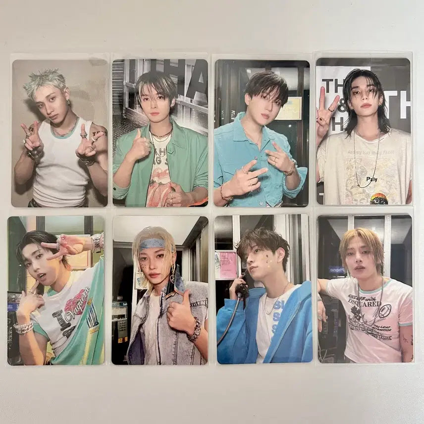 [BUNJANG] Stray Kids This & That Popup T-Shirt Photocard Bundle Set / 스키즈 this & that 팝업 티셔츠 포카 일괄 양도