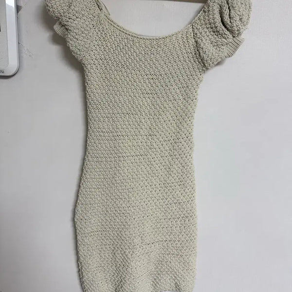 [BUNJANG] ZARA Knit Cut-Out Puff Dress / ZARA 자라 니트 컷 아웃 퍼프 드레스 원피스 바캉스 휴양지