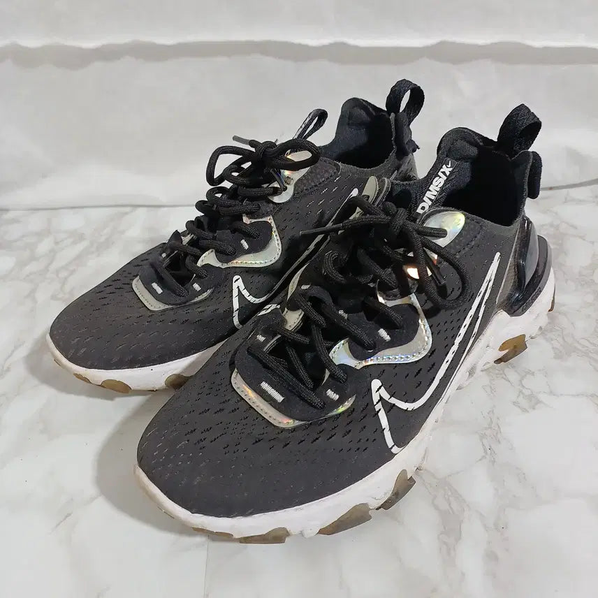 [BUNJANG] Nike React Vision Women's Sneakers / 나이키 리액트비전 여성 운동화 240 (26D448)