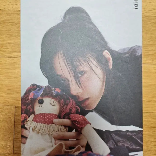 [BUNJANG] BIBI Regular 1st Album 'Love some! (BAD VIBE)' Photobook / 비비 정규 1집 나쁜X 판매