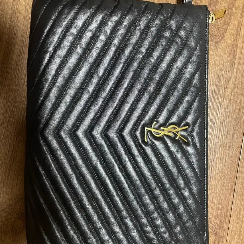 [BUNJANG] Saint Laurent Medium Clutch Bag Black Leather / 입생로랑 클러치백 블랙