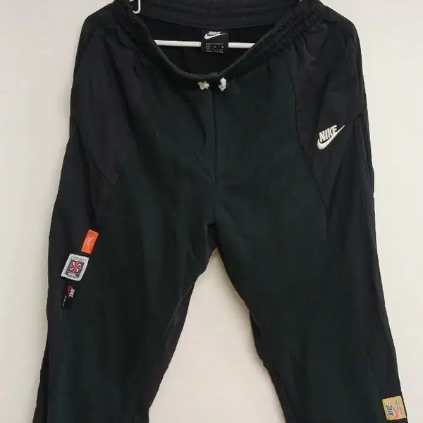 [BUNJANG] Nike Swoosh Patch Training Pants Black / 나이키 스우시 패치 트레이닝 바지 블랙