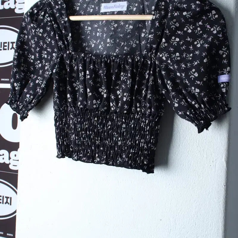 [BUNJANG] W(F) Moonfairy Half-Sleeve Collar T-Shirt Shirt Blouse / W(F) 문페어리 반팔 카라 티셔츠 셔츠 남방 블라우스-H36881