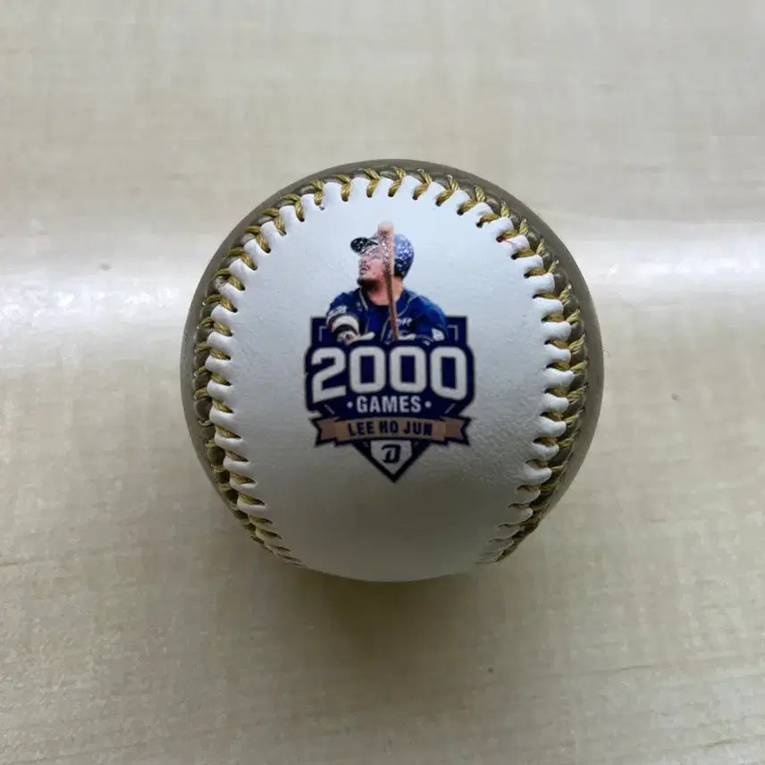[BUNJANG] Lee Ho-jun 2000 Games Commemorative Signed Baseball / 이호준 2000경기 기념구 싸인볼