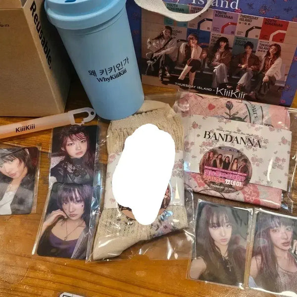 [BUNJANG] Kiki Official Photocard Cup Silk Scarf Lightstick Postcard / 키키 공방  포카 컵 실크 스카프 응원봉 엽서