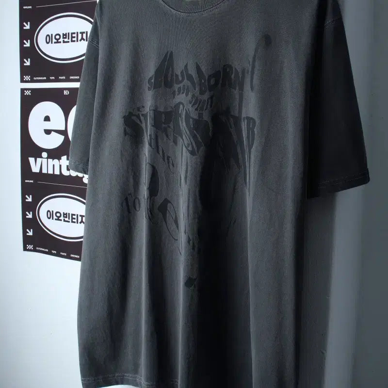 [BUNJANG] Super Serve Pigment Graphic T-Shirt Charcoal M-XL / (M-XL) 슈퍼서브 반팔 티셔츠 피그먼트 그래픽 차콜 스트릿-H36896
