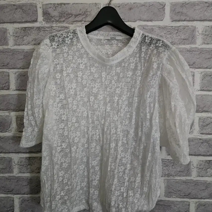 [BUNJANG] COSMIC White Flower Pattern See-Through Blouse / COSMIC 화이트 플라워 패턴 시스루 블라우스/알뜰한여우