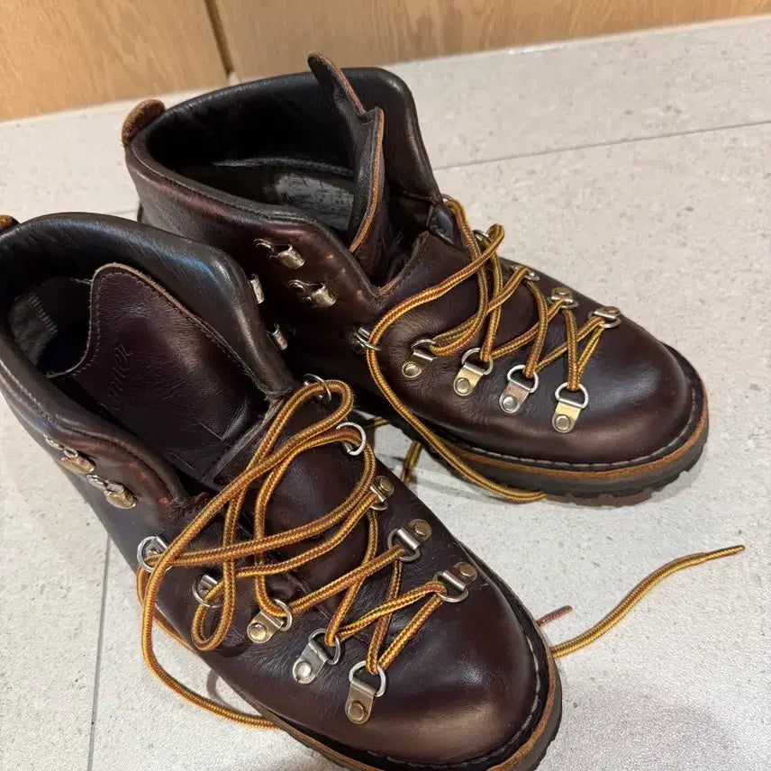 [BUNJANG] Danner Mountain Light 9 Boots / 대너마운틴라이트 9사이즈 핀매합니다.