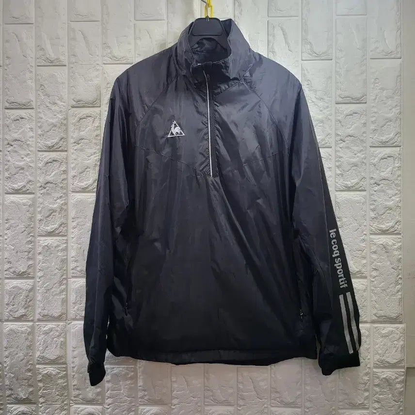 [BUNJANG] Le Coq Sportif Women's Black Windbreaker Jumper / 르꼬끄 스포츠 바람막이 점퍼 블랙