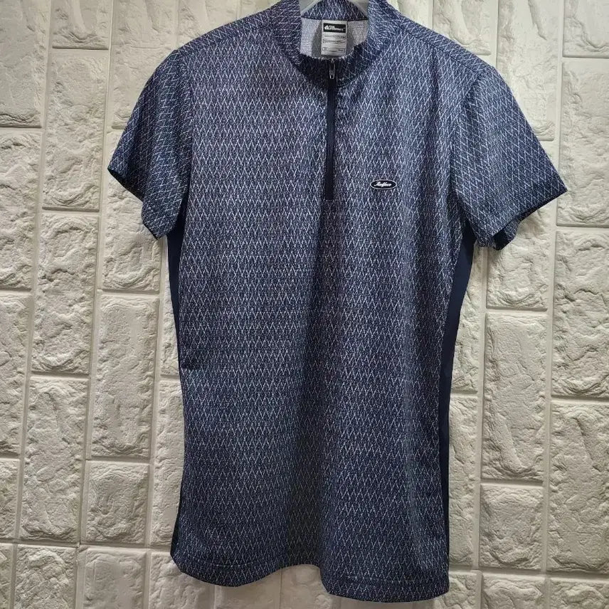 [BUNJANG] Patterned Short-Sleeve Zip-Up T-Shirt / 패턴 반팔 집업 티셔츠