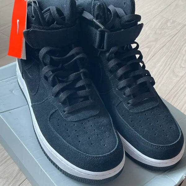 [BUNJANG] Nike Air Force 1 High '07 Black White Sneakers / 나이키 에어포스 1 하이 '07 블랙 화이트