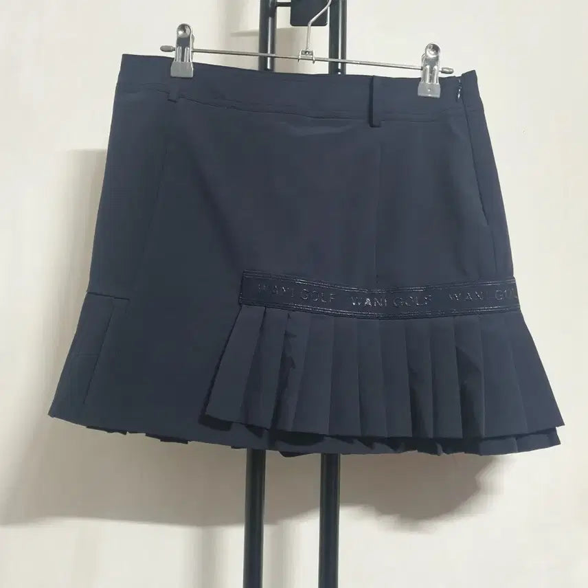 [BUNJANG] SJWANI Golf Skorts Navy Size 28 / 28인치 SJWANI 손정완 골프 치마바지 네이비