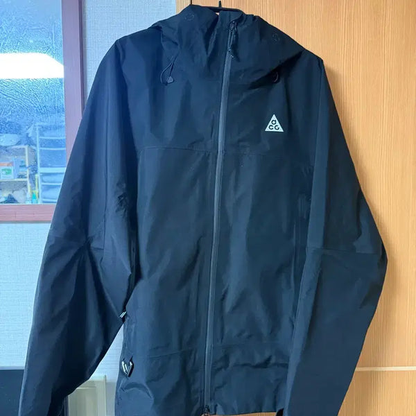 [BUNJANG] Nike ACG Misery Ridge Storm-FIT ADV GORE-TEX Jacket Black Summit White (FV8641-010) / 나이키 ACG 미저리 릿지 스톰핏 ADV 고어텍스 자켓 블랙 서밋 화이트 (FV8641-010)