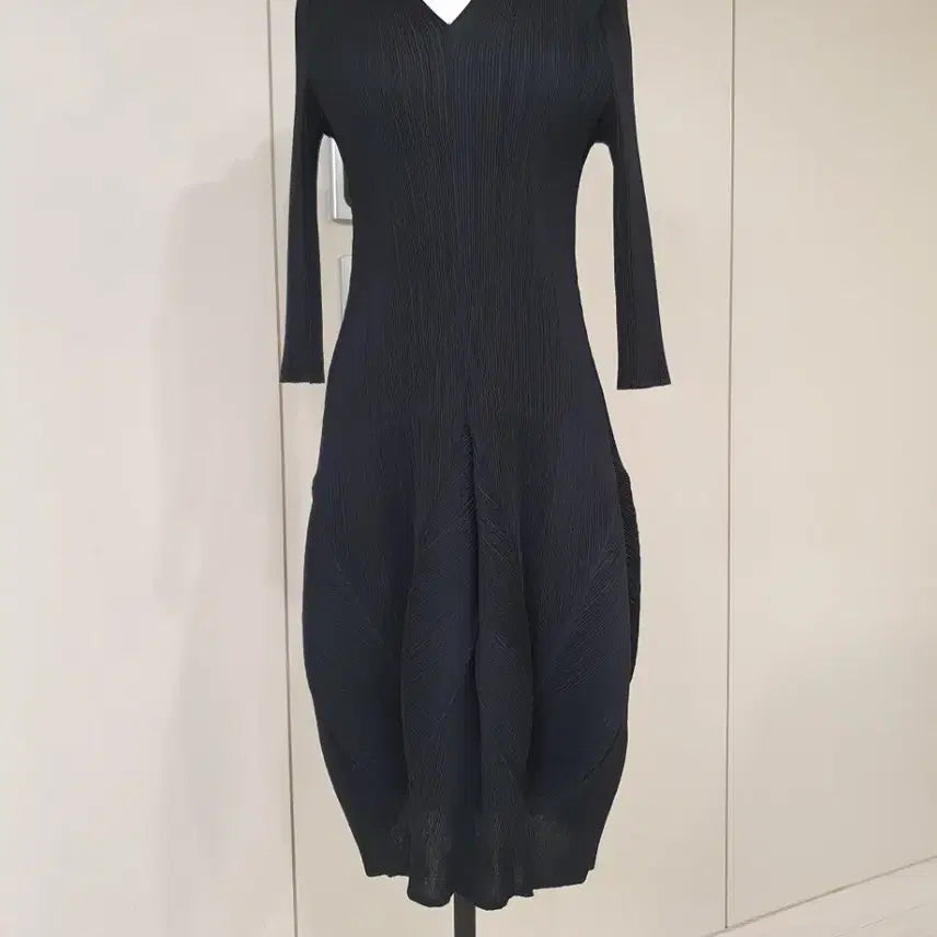 [BUNJANG] Black Pleated Long Dress / 블랙 플리츠 원피스