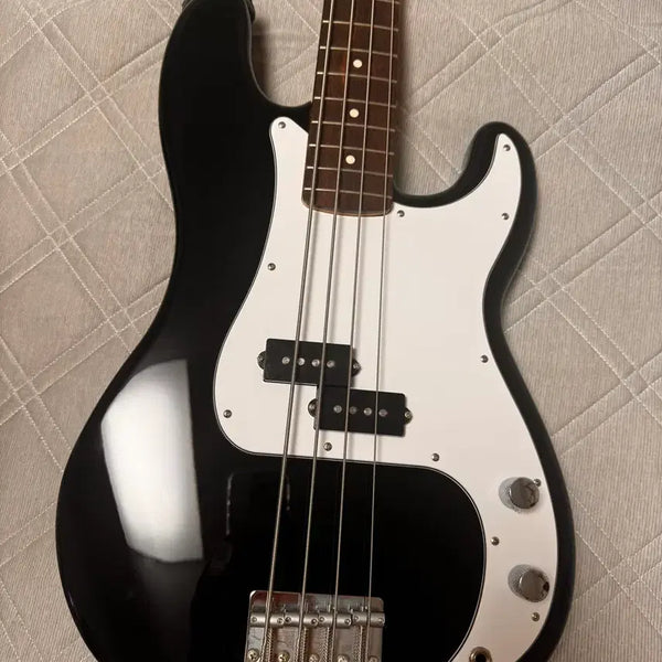 [BUNJANG] Fender Standard Precision Bass Guitar / 펜더 스탠다드 프레시젼 베이스