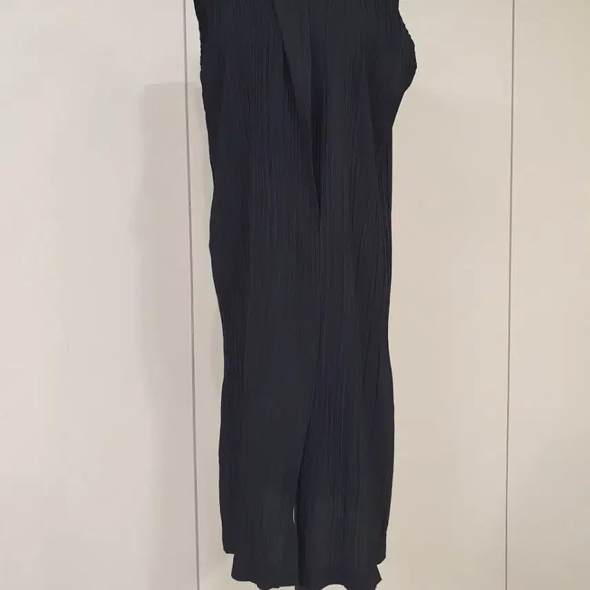 [BUNJANG] Pleated Black Midi Dress / 플리츠 블랙 원피스