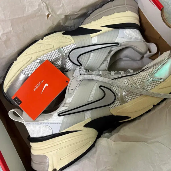 [BUNJANG] Nike V2K Run Metallic Silver / 나이키 V2K런 메탈릭 실버 팝니다(265)