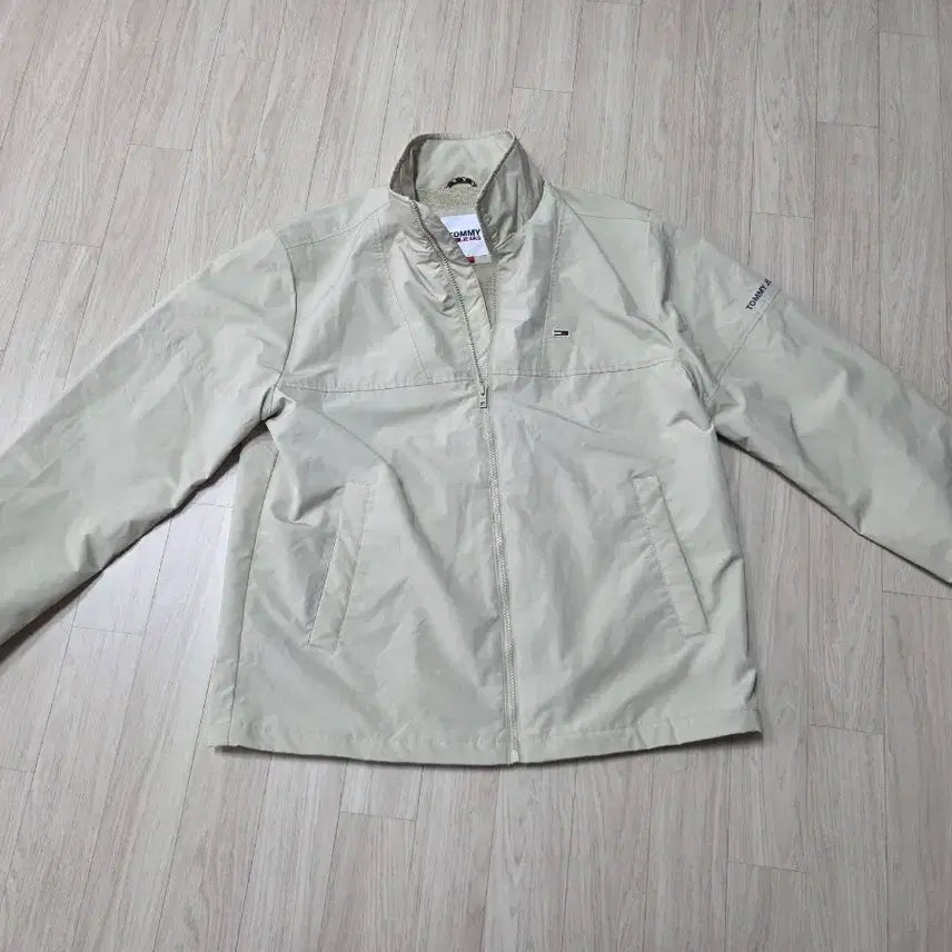 [BUNJANG] Tommy Jeans Beige Windbreaker Jacket L / 타미진스 바람막이 자켓 베이지