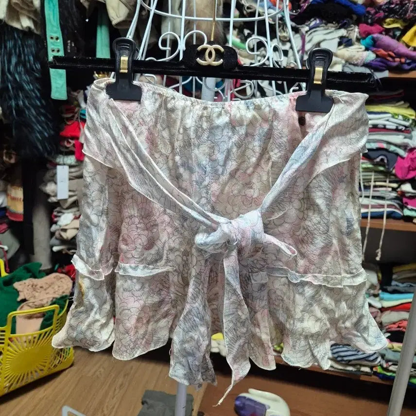 [BUNJANG] Chanel Floral Print Shorts / 샤넬 플로럴 프린트 반바지