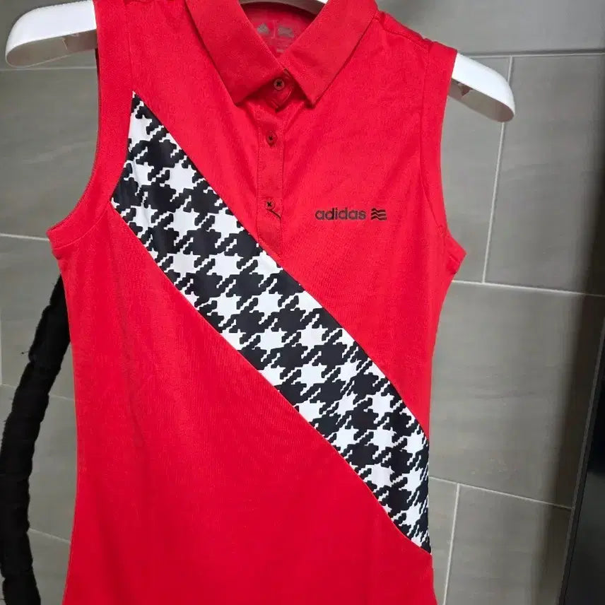 [BUNJANG] Adidas Golf Sleeveless Houndstooth Polo Shirt Red / 아디다스 골프웨어 민소매 카라티 레드 하운드투스