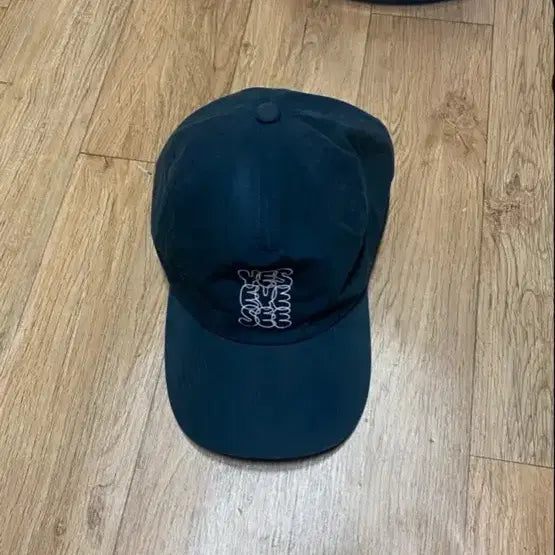 [BUNJANG] Yeseyesee Navy Ball Cap / 예스아이씨 볼캡 모자 네이비