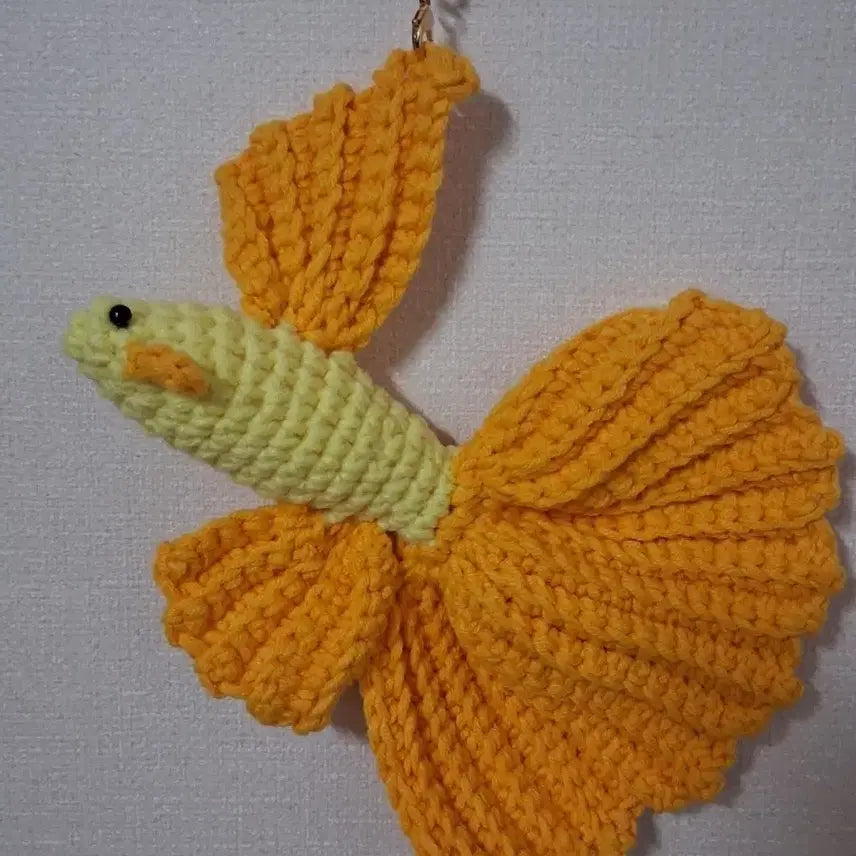 [BUNJANG] Crocheted Betta Fish Keychain Yellow Orange / 코바늘 베타물고기키링 노랑 주황