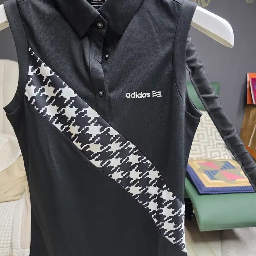 [BUNJANG] Adidas Golf Women's Sleeveless Houndstooth Top / 아디다스골프 여성 민소매 하운드투스 블랙 화이트