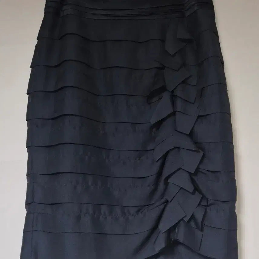 [BUNJANG] it MICHAA Black H-Line Midi Skirt / @ it MICHAA / 스커트/ Ws / 55 size / 블랙