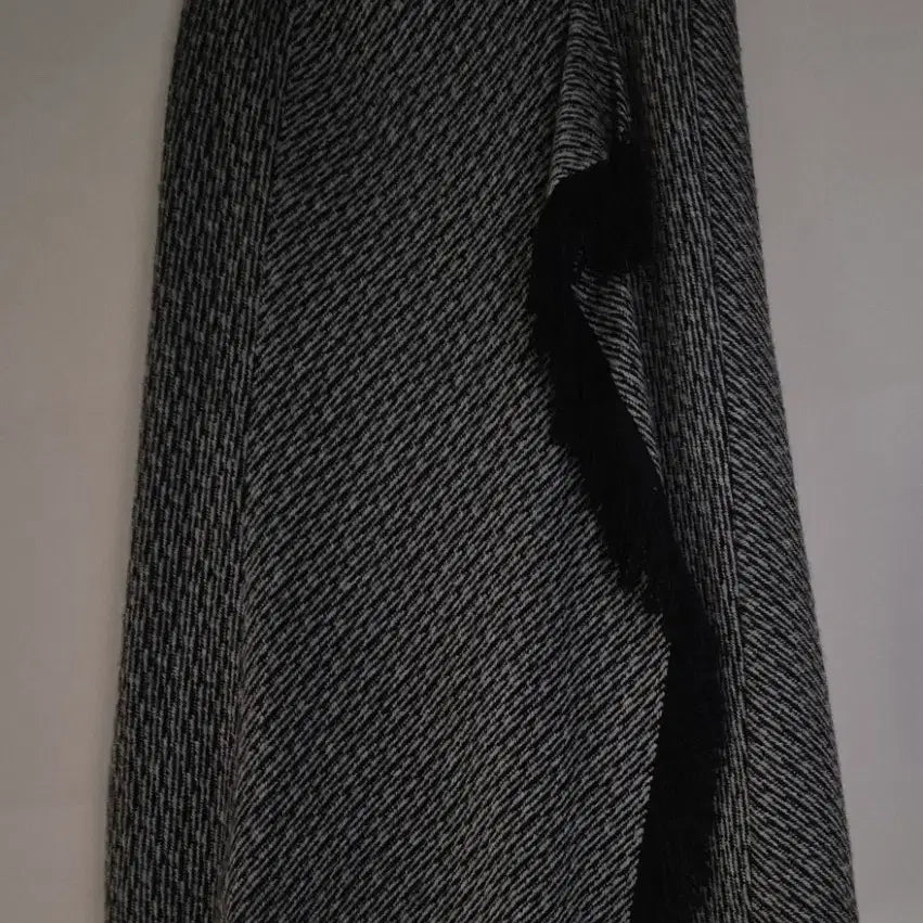 [BUNJANG] DEMOO Wool Blend A-Line Midi Skirt Black / @ DEMOO / 울혼방 스커트/ Ws / 66 size / 블랙